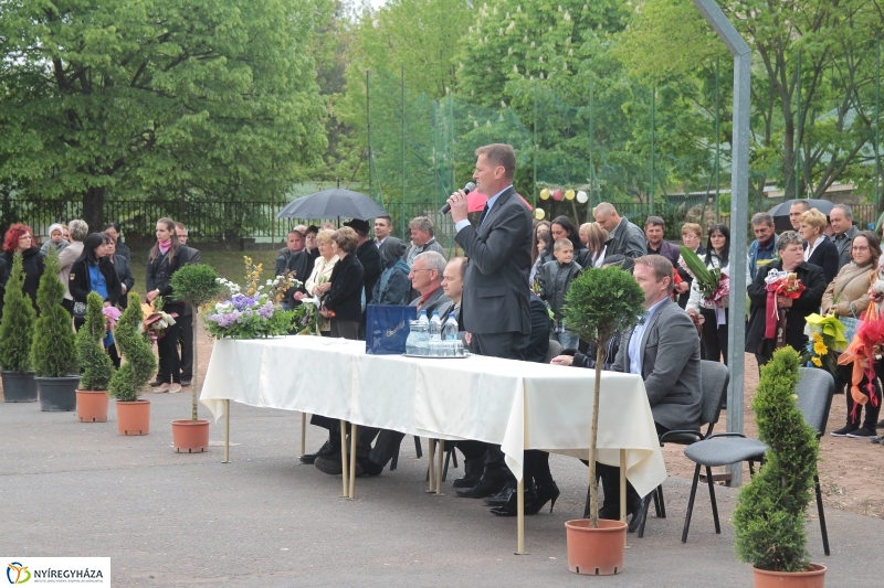 Elballagtak a lippaisok II.