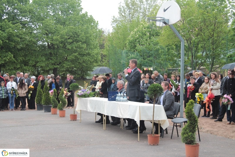 Elballagtak a lippaisok II.