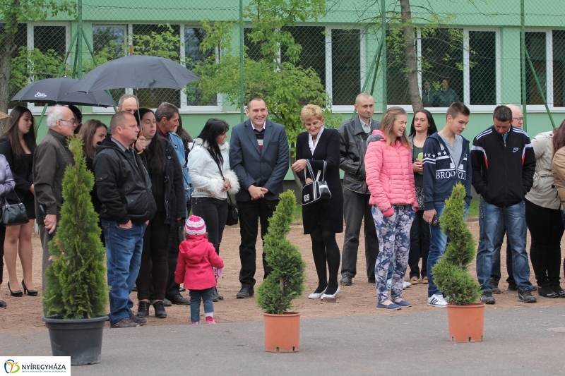 Elballagtak a lippaisok II.