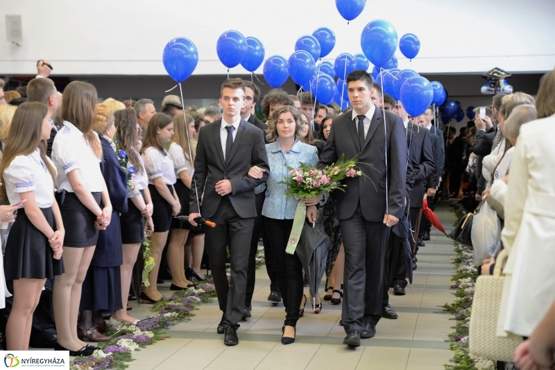 Esős ballagás a Krúdyban