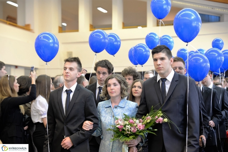 Esős ballagás a Krúdyban