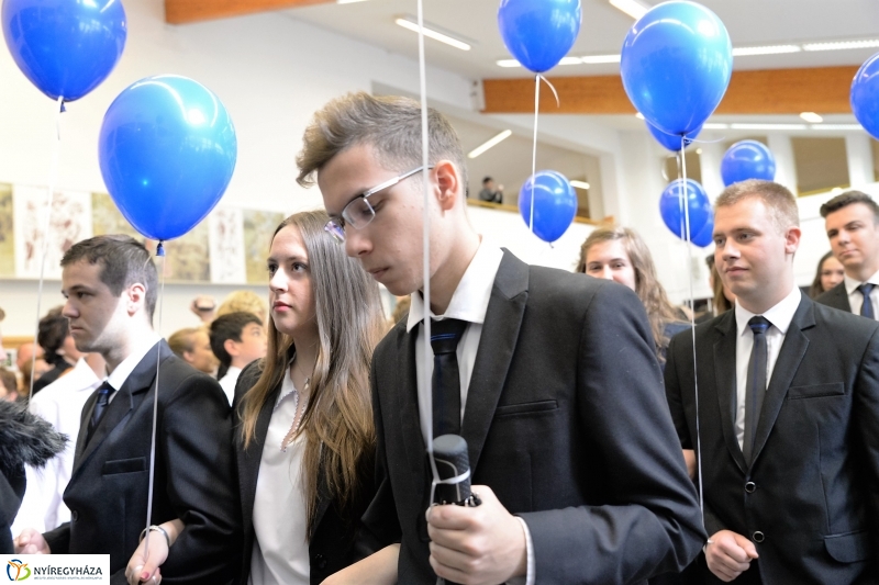 Esős ballagás a Krúdyban