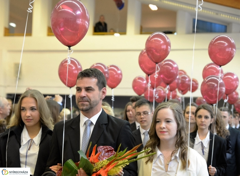 Esős ballagás a Krúdyban