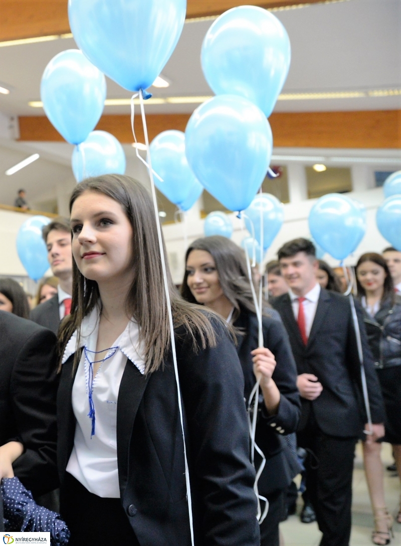 Esős ballagás a Krúdyban