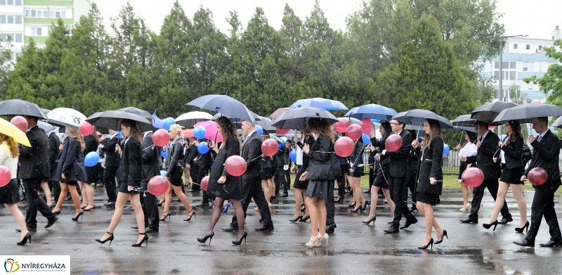 Esős ballagás a Krúdyban