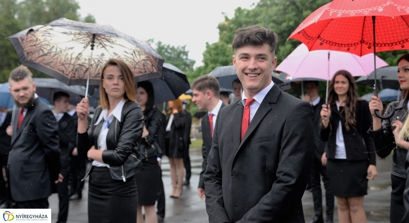 Esős ballagás a Krúdyban