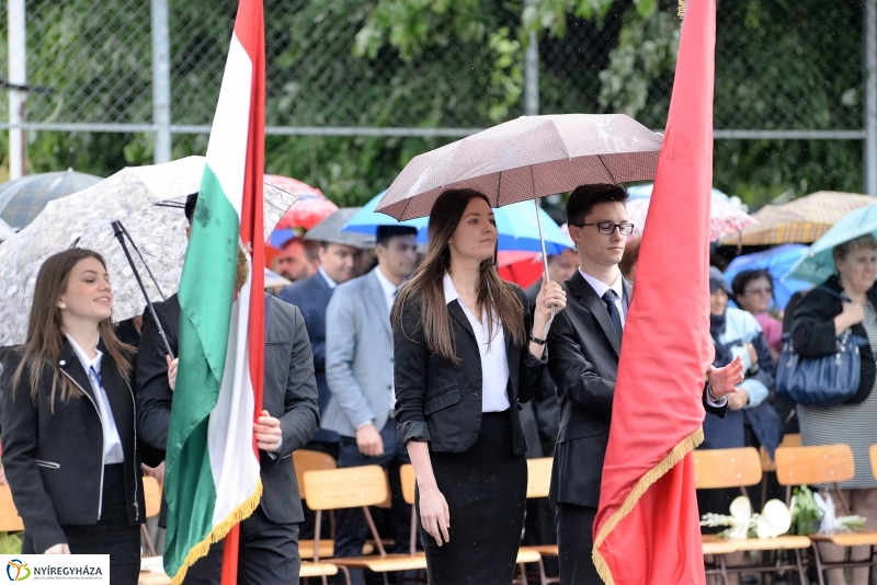 Esős ballagás a Krúdyban