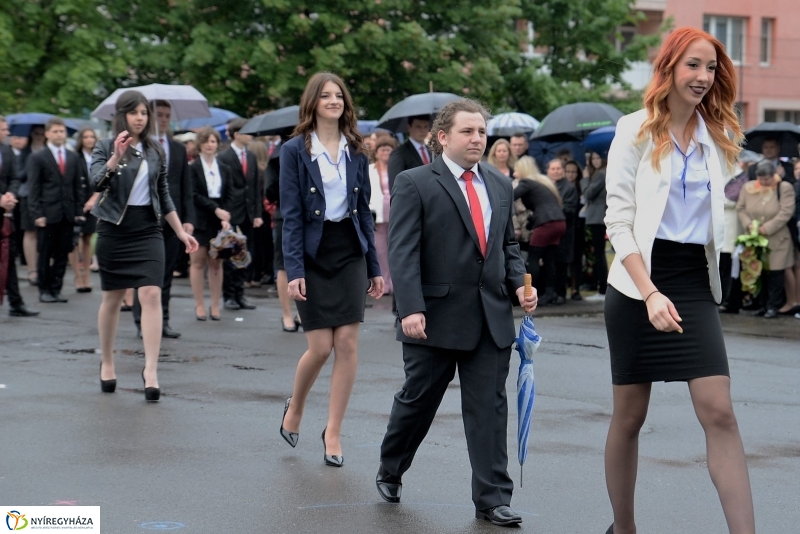 Esős ballagás a Krúdyban