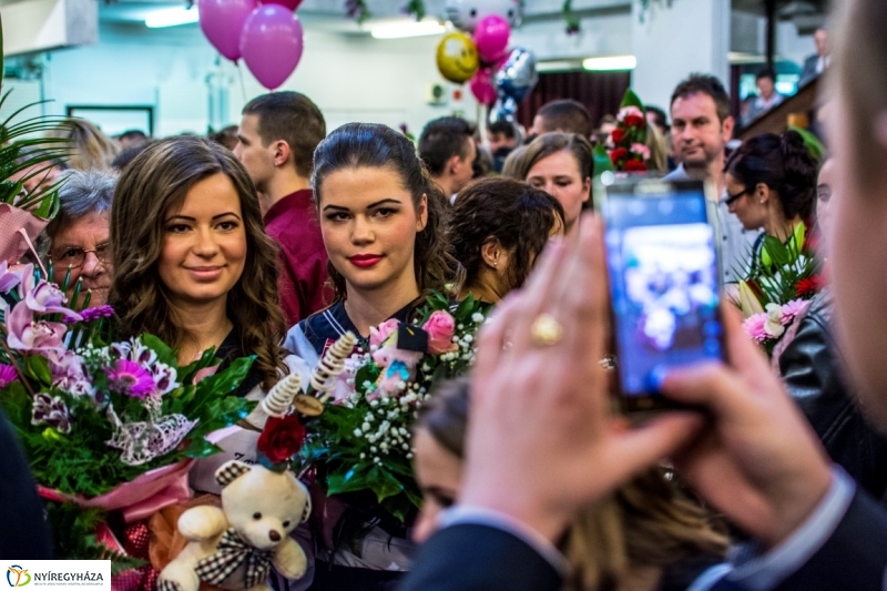 Ballagás a Zay Anna Gimnáziumban