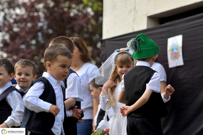 Majális Mandabokorban 2016