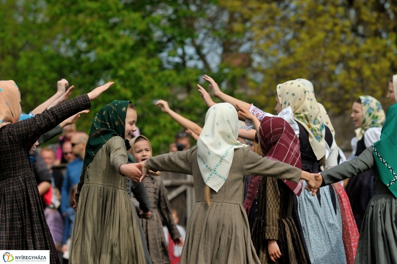 Falusi Majális a Múzeumfaluban