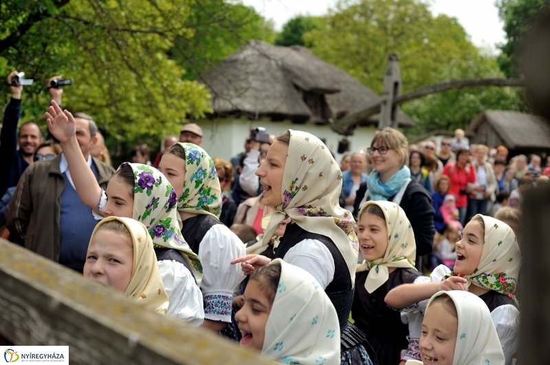 Falusi Majális a Múzeumfaluban