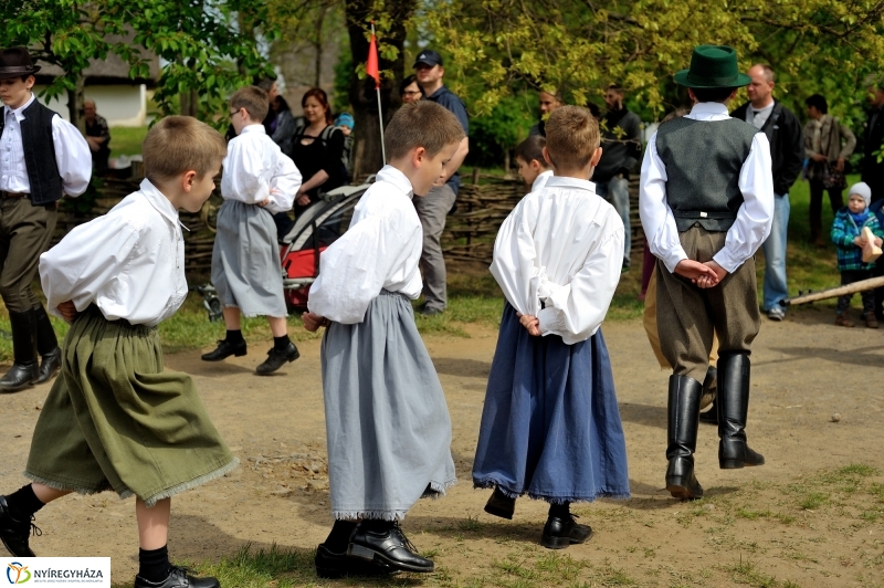 Falusi Majális a Múzeumfaluban