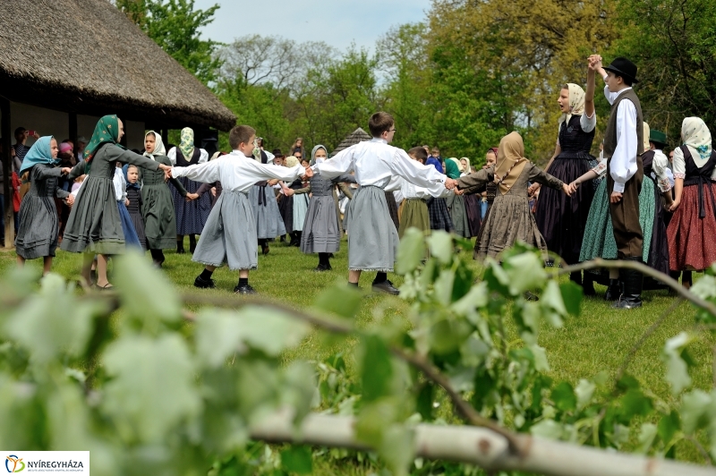 Falusi Majális a Múzeumfaluban