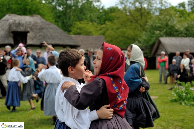 Falusi Majális a Múzeumfaluban