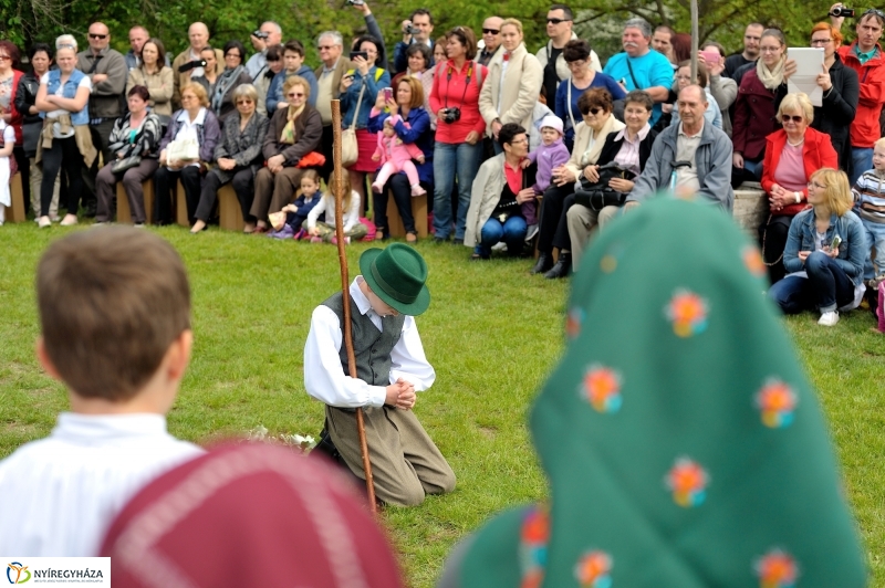 Falusi Majális a Múzeumfaluban
