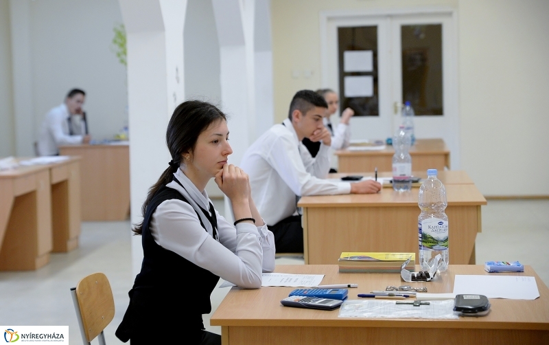 Matematika érettségi vizsga a Szent Imrében