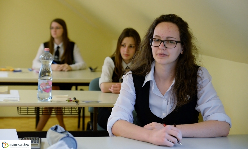 Matematika érettségi vizsga a Szent Imrében