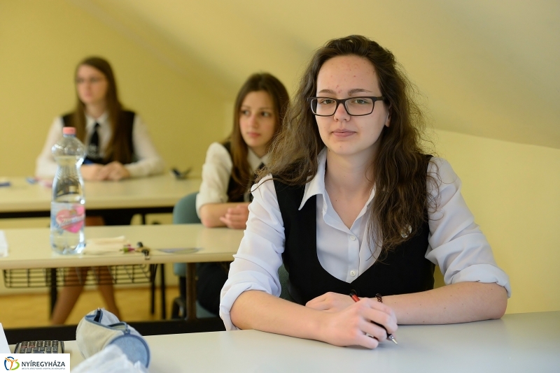 Matematika érettségi vizsga a Szent Imrében
