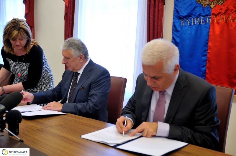 Partnerségi megállapodás a Városházán