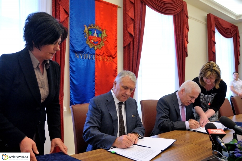 Partnerségi megállapodás a Városházán