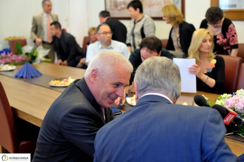 Partnerségi megállapodás a Városházán