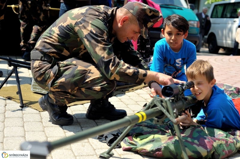 Rendvédelmi nap Nyíregyházán 20160505