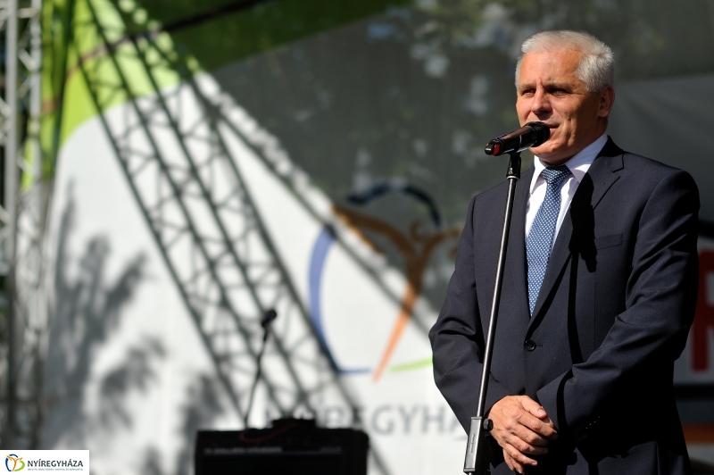 Színpadi programok megnyitója