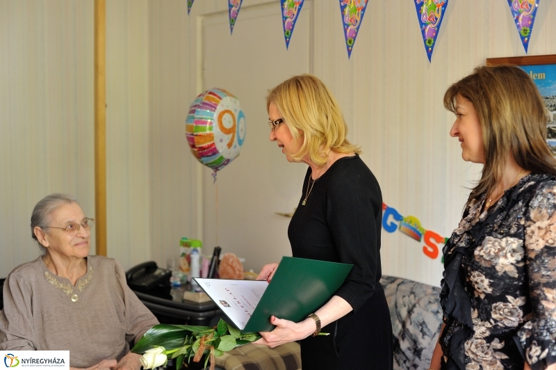 Szépkorú köszöntése Szántó Mihályné