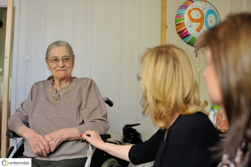 Szépkorú köszöntése Szántó Mihályné