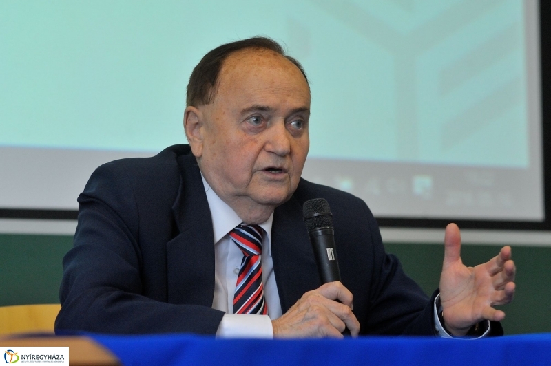 Torgyán József a Nyíregyházi Egyetemen