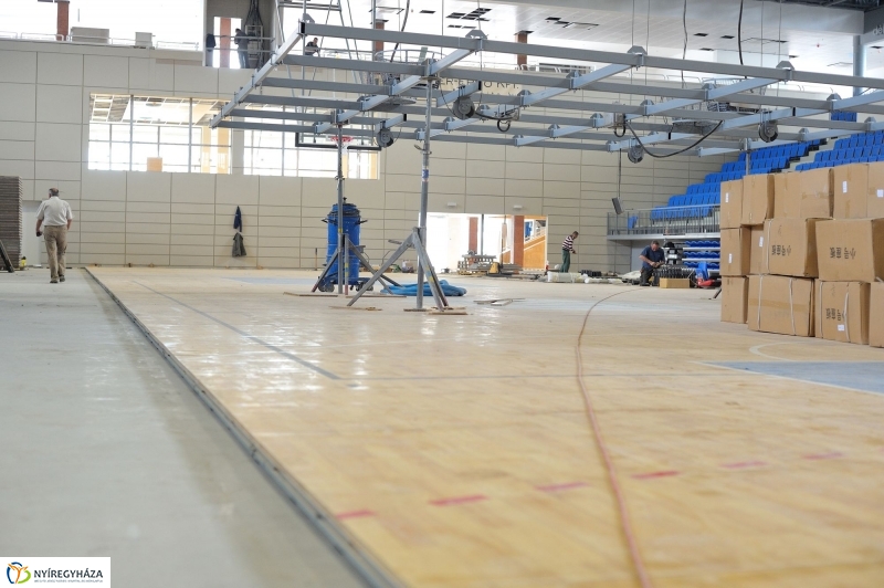 Munkálatok a sportcsarnokban