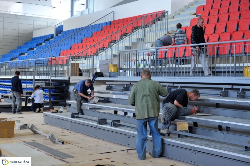 Munkálatok a sportcsarnokban