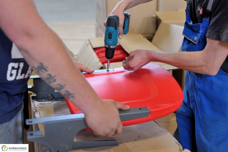 Munkálatok a sportcsarnokban