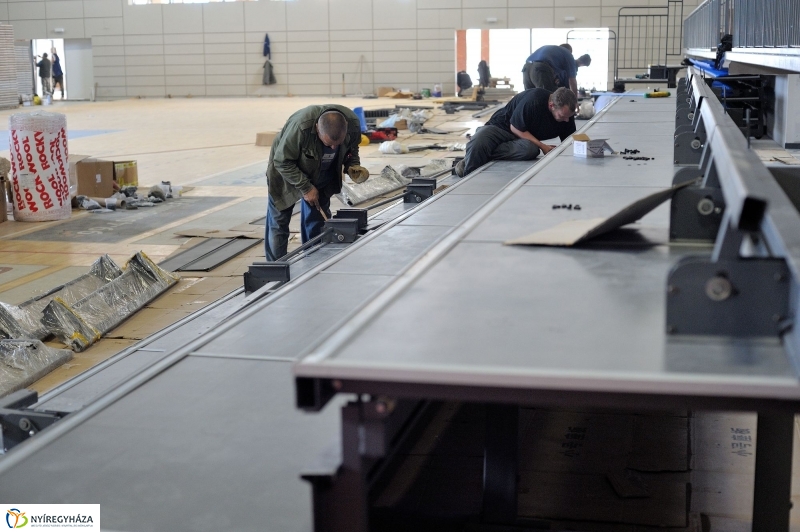 Munkálatok a sportcsarnokban