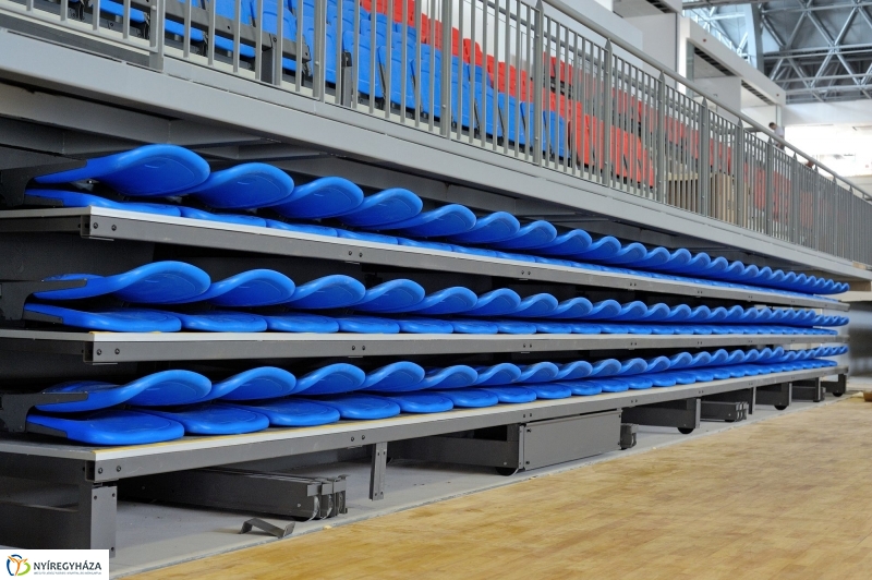 Munkálatok a sportcsarnokban