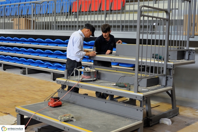 Munkálatok a sportcsarnokban