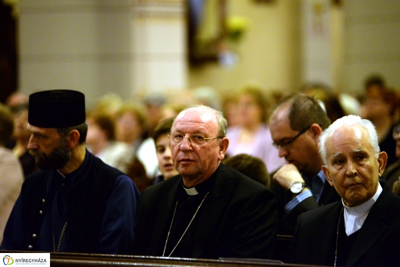 A MONTSERRATI APÁTSÁG fiúkórusa Nyíregyházán lépett fel