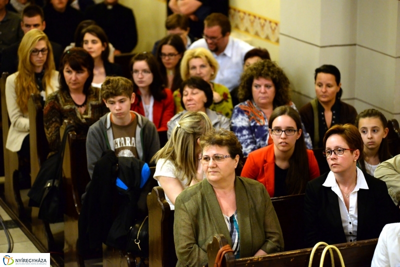 A MONTSERRATI APÁTSÁG fiúkórusa Nyíregyházán lépett fel