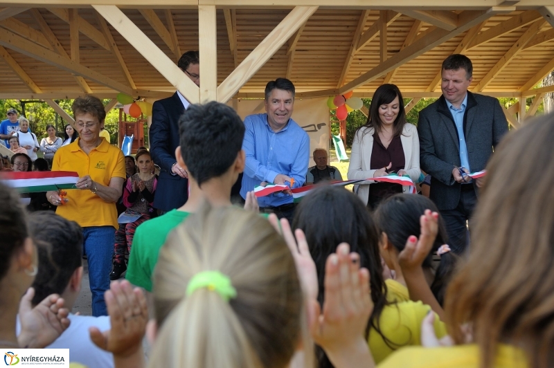 Közösségi Park avatás Nyírszőlősön