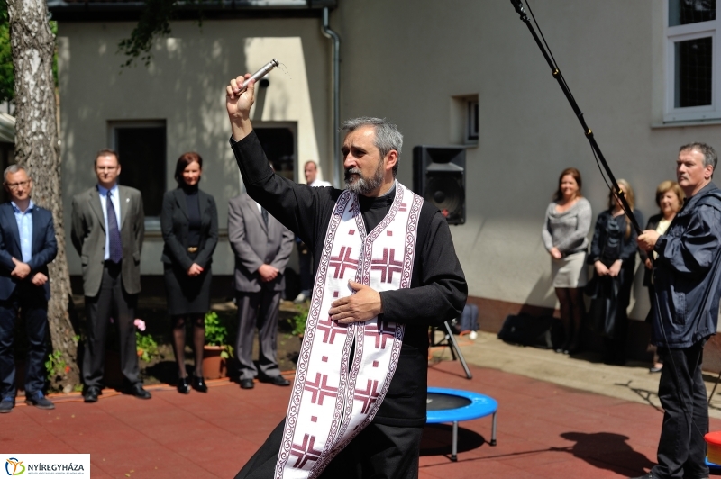 Játszóteret adtak át