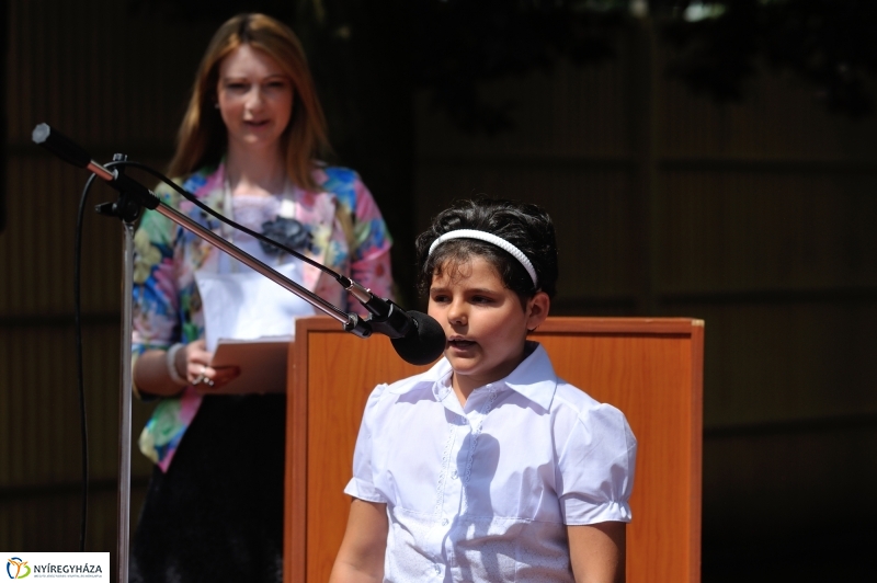 Játszóteret adtak át