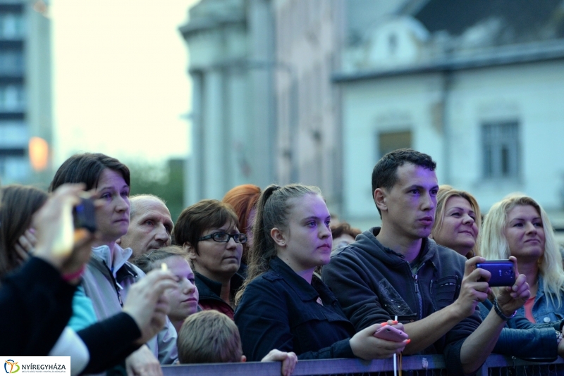 A Magna Cum  Laude is fellépett a Korzó születésnapon