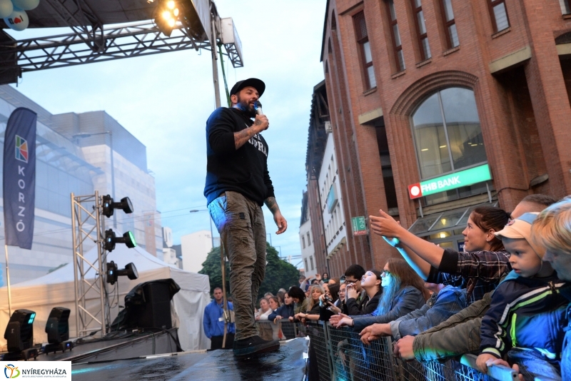 A Magna Cum  Laude is fellépett a Korzó születésnapon