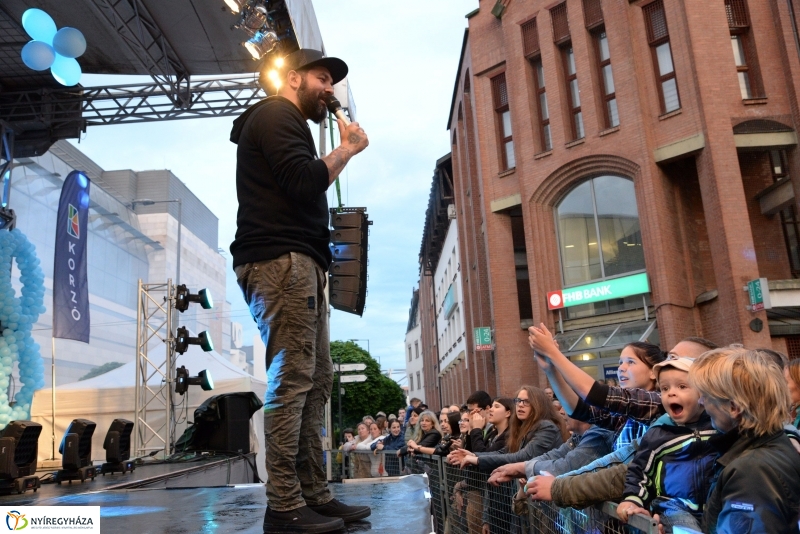 A Magna Cum  Laude is fellépett a Korzó születésnapon