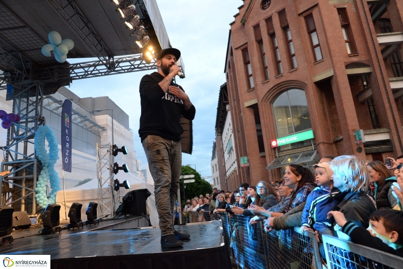 A Magna Cum  Laude is fellépett a Korzó születésnapon