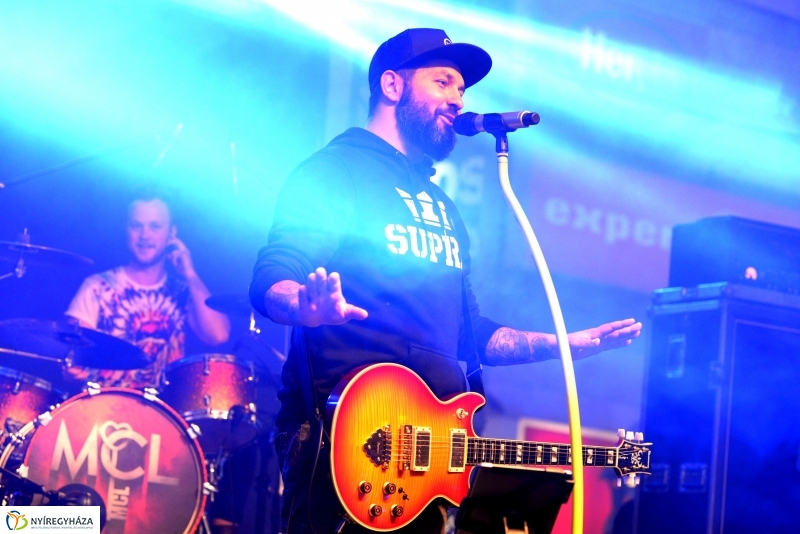 A Magna Cum  Laude is fellépett a Korzó születésnapon