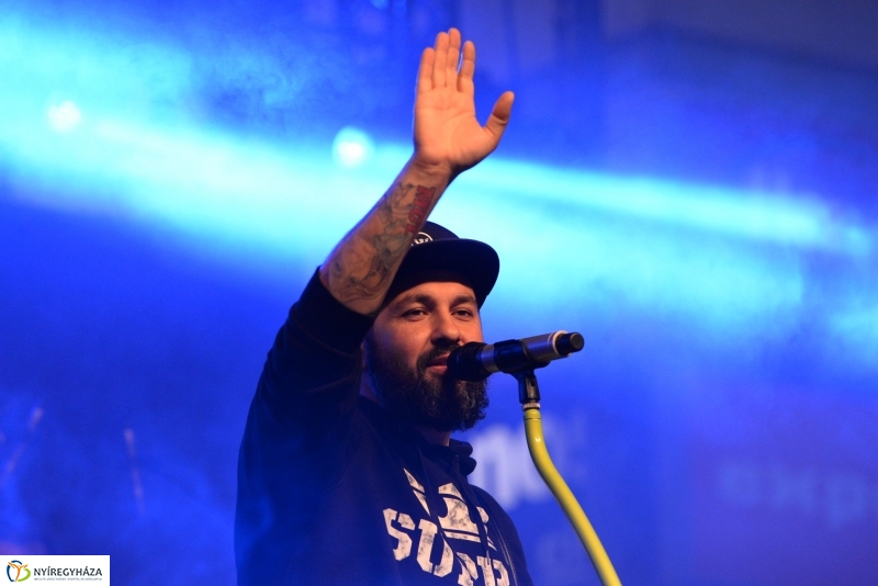 A Magna Cum  Laude is fellépett a Korzó születésnapon