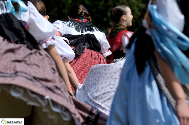 Pünkösdölés a Múzeumfaluban