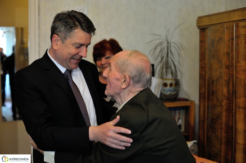 Szépkorú köszöntése - Orosz László